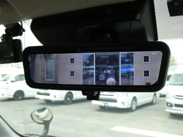Toyota HIACE VAN 2022 — миниатюра 3
