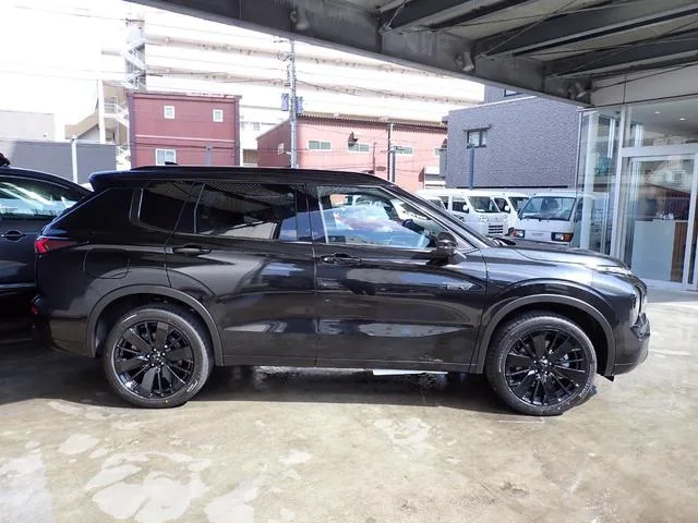 Mitsubishi OUTLANDER PHEV BLACK EDITION 2026 — миниатюра 5
