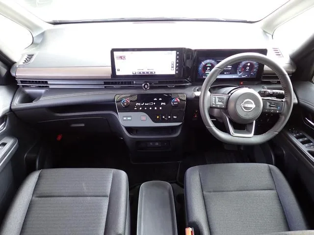 Nissan SERENA E-POWER HIGHWAY STAR V 2023 — миниатюра 2