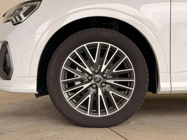 Audi Q3 35 TFSI S LINE 2024 — миниатюра 4