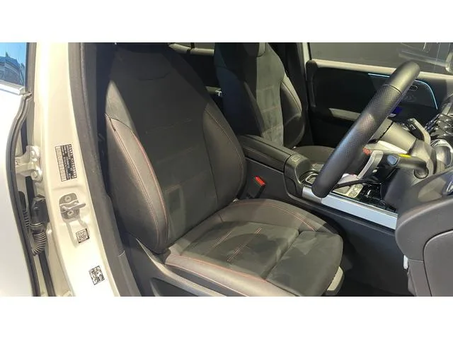 Mercedes-Benz GLB-Class GLB200D 4MATIC AMG LINE PACKAGE 2025 — миниатюра 5