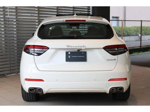 Maserati Levante GT HYBRID 2024 — миниатюра 2