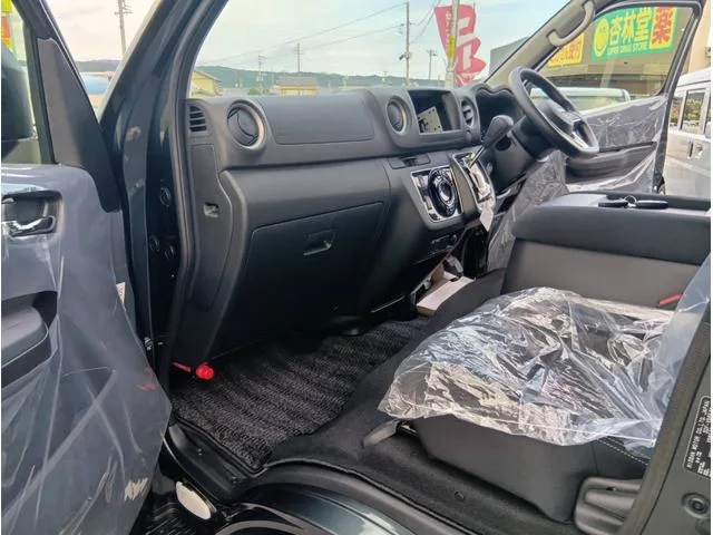 Nissan CARAVAN LONG PREMIUM GX OUTDOOR BLACK EDITION 2025 — миниатюра 3