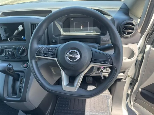 Nissan NV200 VANETTE VAN VX 2026 — миниатюра 3