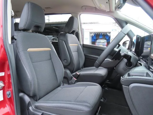 Nissan SERENA HIGHWAY STAR V 2023 — миниатюра 3