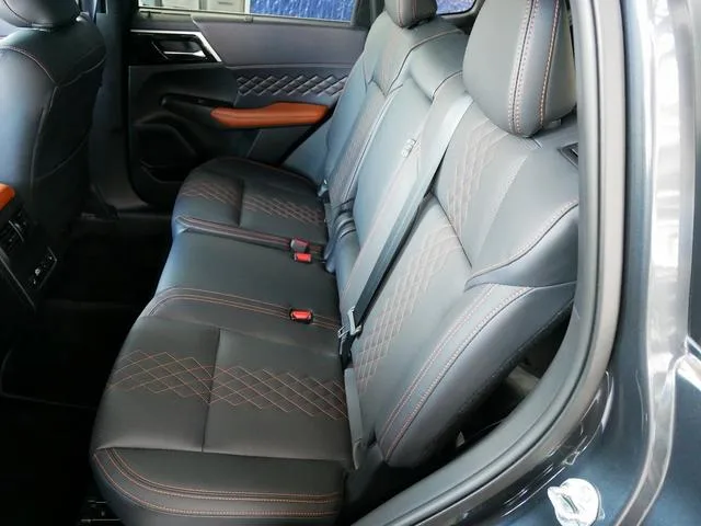Mitsubishi OUTLANDER PHEV P 2024 — миниатюра 4
