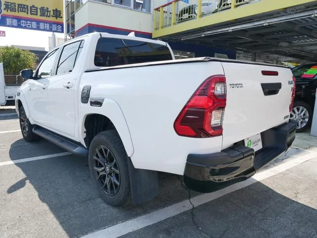 Toyota Hilux Z GR SPORT 2023 — миниатюра 4