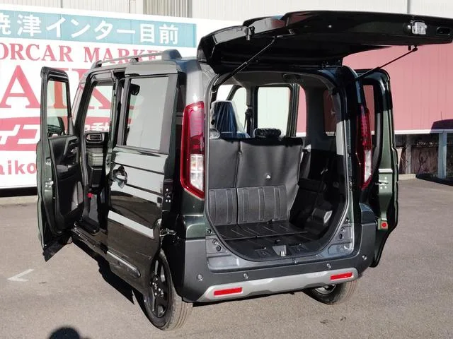 Suzuki SPACIA GEAR HYBRID XZ 2026 — миниатюра 4