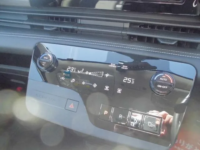 Nissan SERENA HIGHWAY STAR V V SELECTION 2024 — миниатюра 4