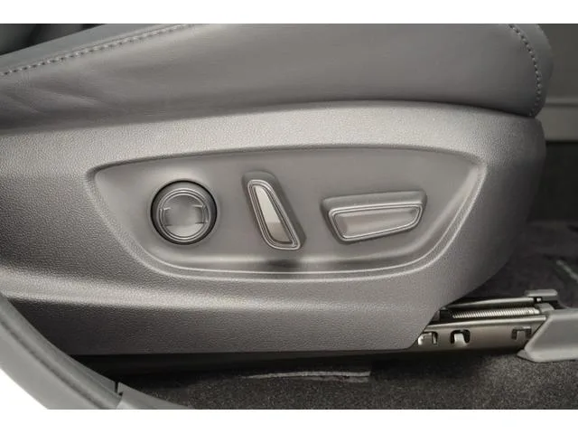 Toyota CROWN CROSSOVER G ADVANCED LEATHER PACKAGE 2024 — миниатюра 2