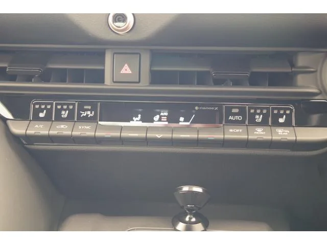 Toyota CROWN CROSSOVER G ADVANCED LEATHER PACKAGE 2024 — миниатюра 4
