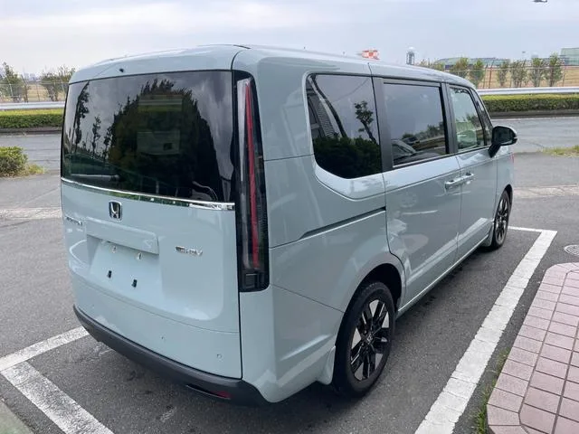 Honda STEPWAGON E:HEV AIR 2022 — миниатюра 3