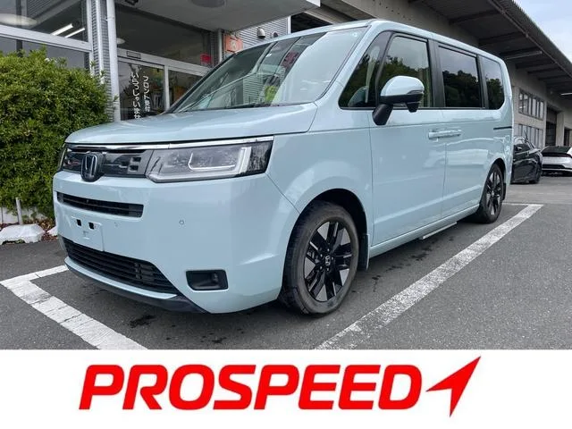 Honda STEPWAGON E:HEV AIR 2022 — фото 1, купить с доставкой в Москву