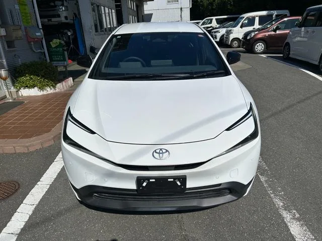 Toyota Prius X 2025 — миниатюра 2