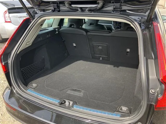 Volvo V60 B4 MOMENTUM 2022 — миниатюра 3