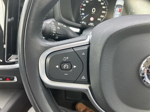 Volvo V60 B4 MOMENTUM 2022 — миниатюра 5