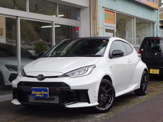 Toyota GR YARIS RZ HIGH PERFORMANCE 2024 — фото 1, купить с доставкой в Москву