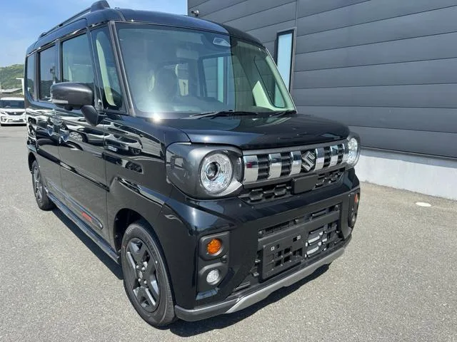 Suzuki SPACIA GEAR HYBRID XZ 2026 — фото 1, купить с доставкой в Москву