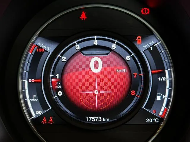 Abarth ABARTH 695 ESSEESSE BASE GRADE 2022 — миниатюра 3
