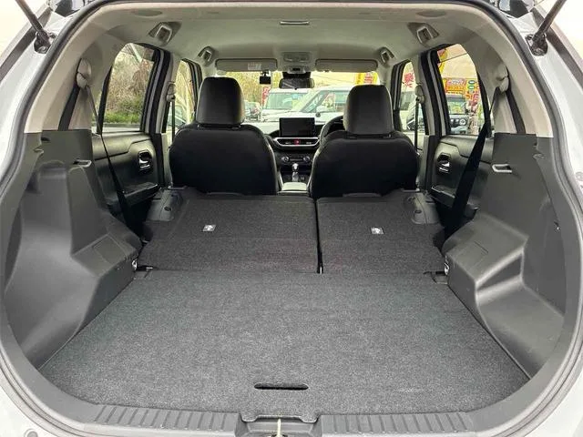 Daihatsu Rocky PREMIUM G HEV 2022 — миниатюра 5