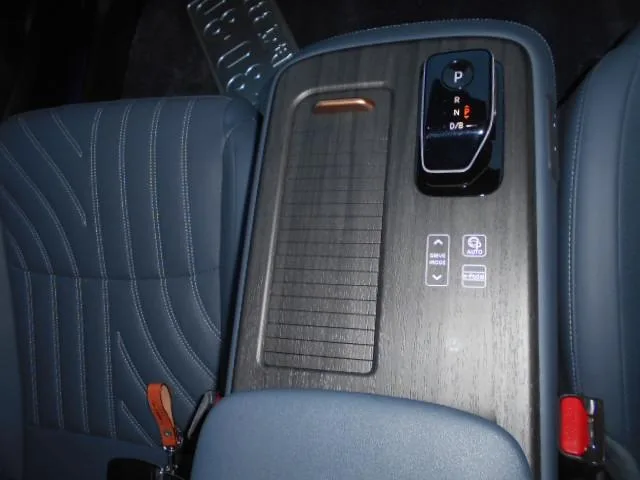Nissan Ariya B6 2023 — миниатюра 2