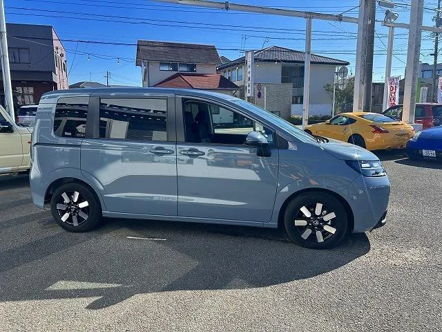 Honda FREED E:HEV AIR EX 2025 — миниатюра 2
