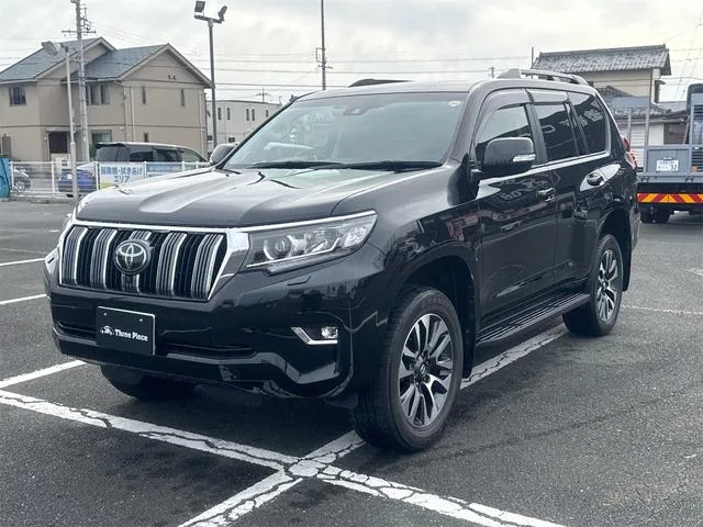 Toyota Land Cruiser Prado TX L PACKAGE 2022 — фото 1, купить с доставкой в Москву
