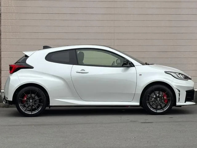 Toyota GR YARIS RZ HIGH PERFORMANCE 2025 — миниатюра 2