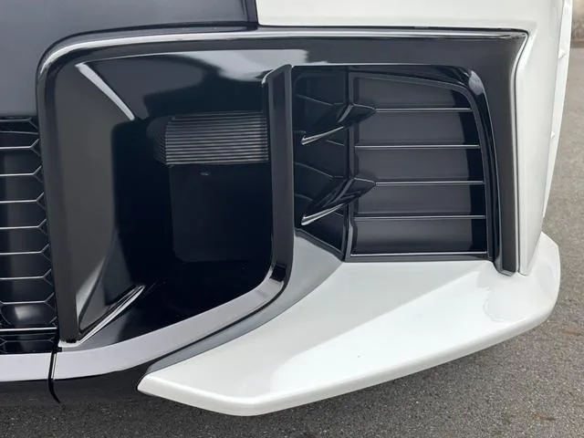 Toyota GR YARIS RZ HIGH PERFORMANCE 2025 — миниатюра 4