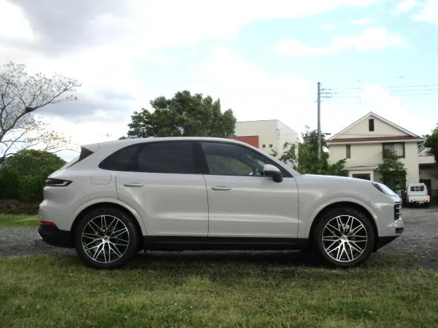 Porsche Cayenne BASEGRADE 2025 — миниатюра 2