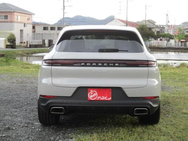 Porsche Cayenne BASEGRADE 2025 — миниатюра 3