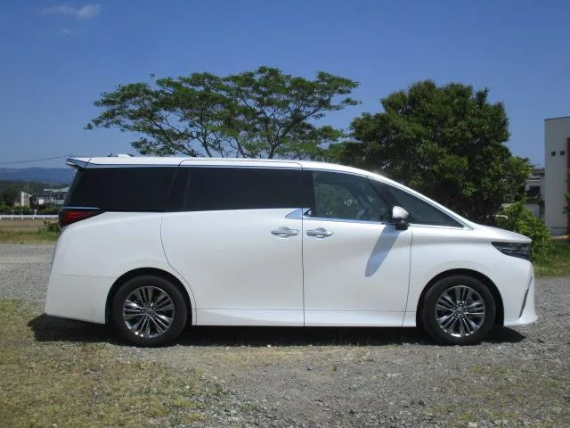 Toyota Alphard Z 2023 — миниатюра 2