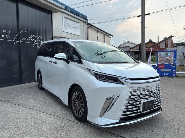 Lexus LM LM500H VERSION L 2025 — миниатюра 2