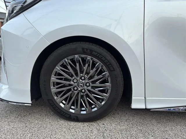 Lexus LM LM500H VERSION L 2025 — миниатюра 4