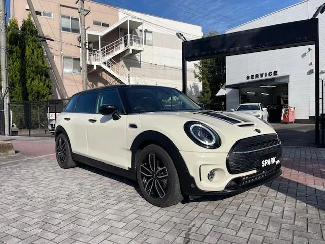 MINI MINI COOPER S CLUBMAN PREMIUM PLUS PACKAGE ESSENTIAL TRIM 2023 — миниатюра 4