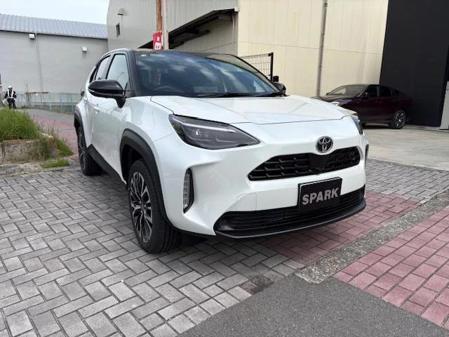 Toyota YARIS CROSS HYBRID Z 2026 — миниатюра 3