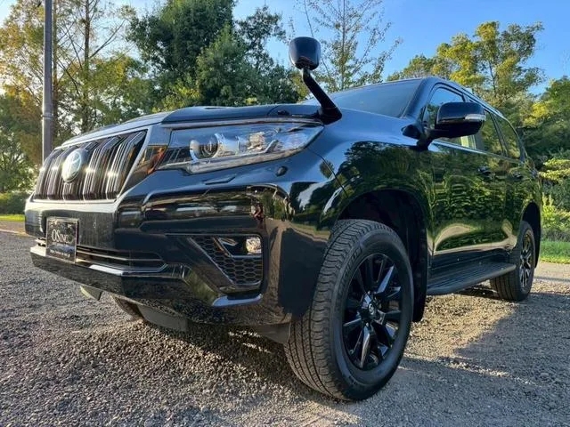 Toyota Land Cruiser Prado TX L PACKAGE 70TH ANNIVERSARY LIMITED 2022 — миниатюра 2