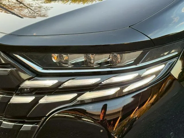 Toyota Alphard Z 2024 — миниатюра 2