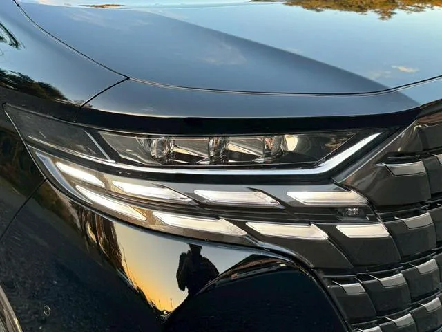 Toyota Alphard Z 2024 — миниатюра 3