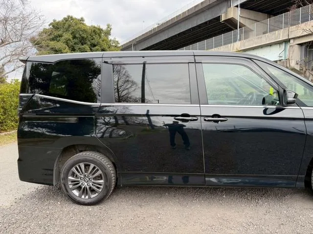 Toyota VOXY HYBRID S-Z 2023 — миниатюра 5