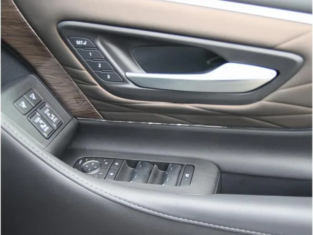 Toyota ALPHARD HYBRID EXECUTIVE LOUNGE 2024 — миниатюра 5
