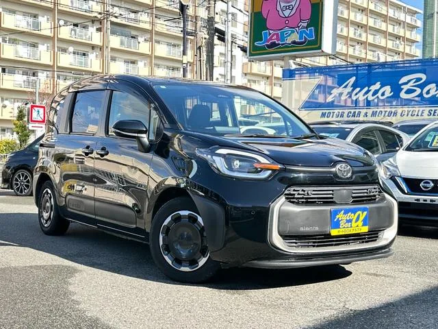 Toyota SIENTA Z 2022 — фото 1, купить с доставкой в Москву