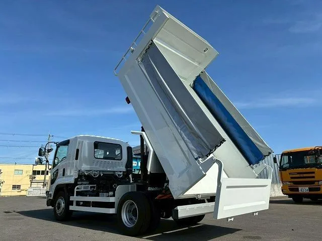 Isuzu FORWARD 2023 — миниатюра 3