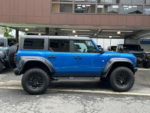 Ford Bronco 2024 — миниатюра 3