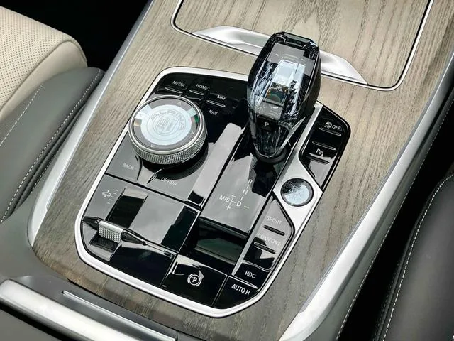 Bmw Alpina XB7 2024 — миниатюра 2