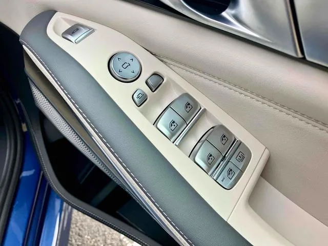 Bmw Alpina XB7 2024 — миниатюра 3