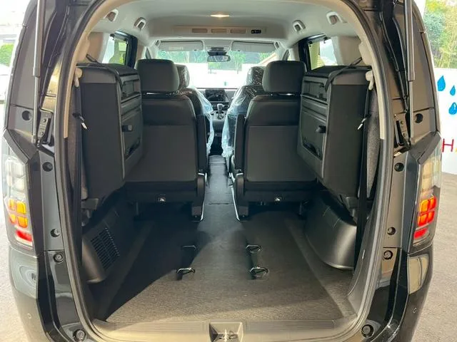 Honda FREED E:HEV AIR EX 2025 — миниатюра 4