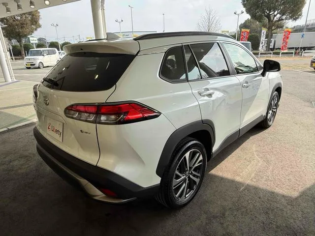 Toyota CorollaCross HYBRID Z 2024 — миниатюра 4