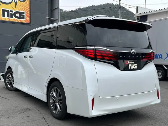 Toyota Alphard Z 2024 — миниатюра 4