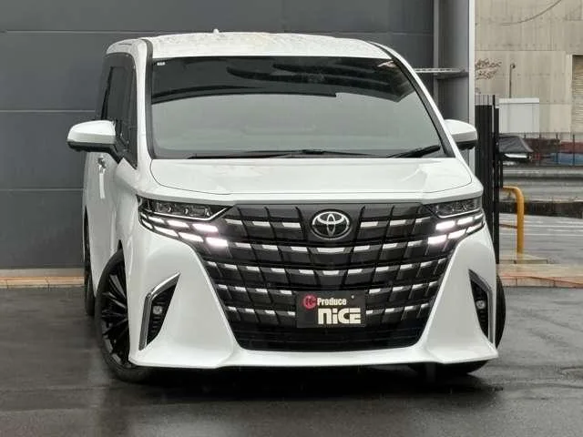 Toyota Alphard Z 2023 — миниатюра 2
